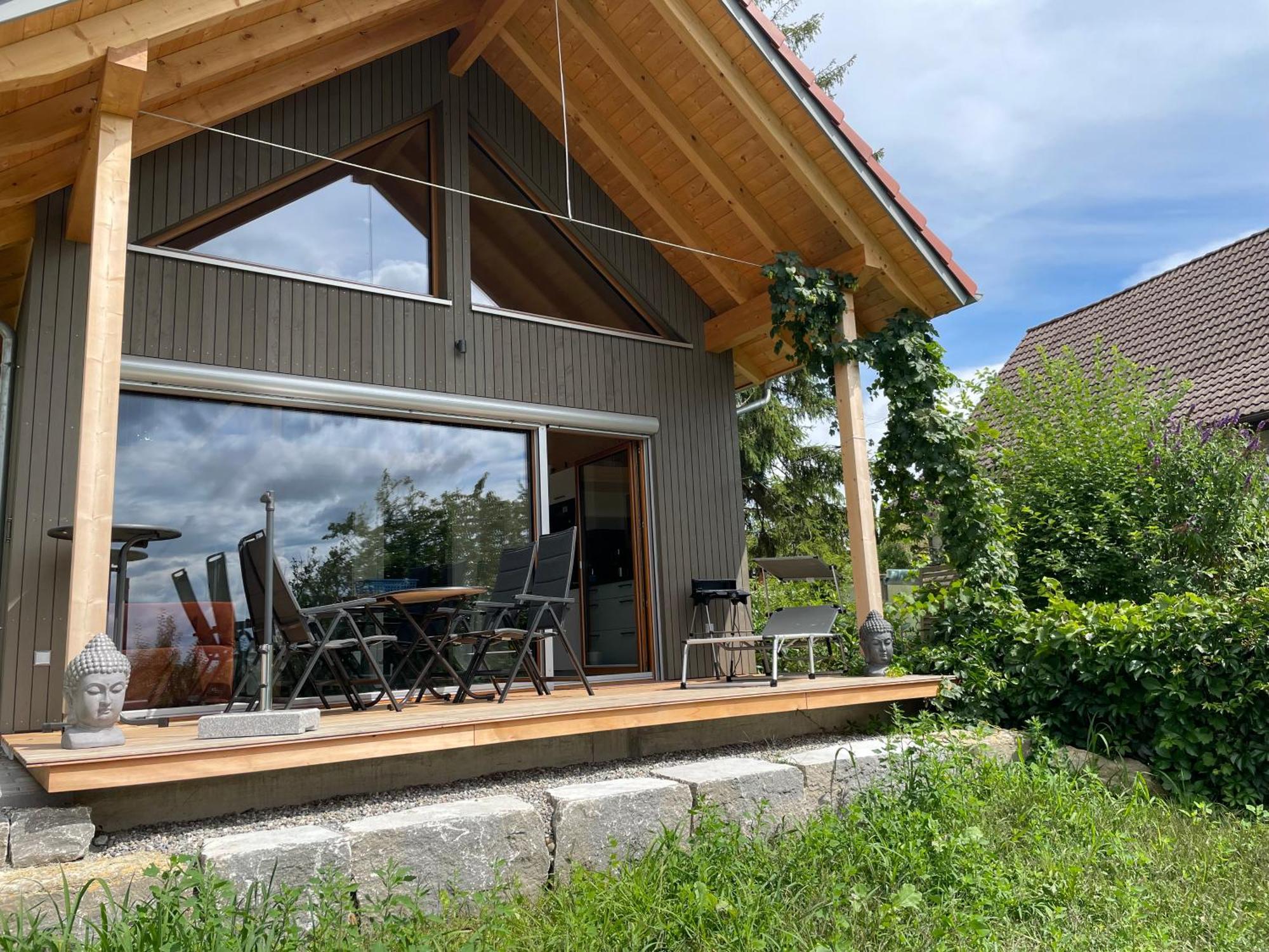 Zweistoeckiges Natur-Holzhaus Mit Berg- & Seesicht Horgenzell Exterior photo